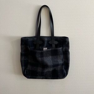 Filson Mackinaw Leather Strap Tote Bag